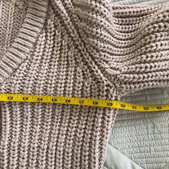 H&M Dusty Rose Chunky Knit V-Neck Button Cardigan - Picture 6 of 7